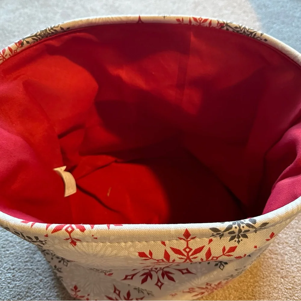 Collapsible Oval Snowflake Fabric Basket With Rope Handles